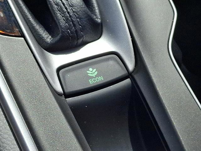 Used 2018 Honda Accord EX image 25