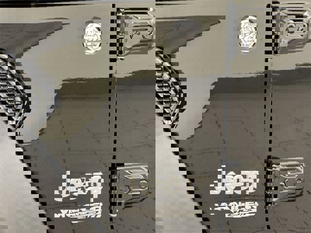 Used 2021 Jeep Wrangler Sport image 17