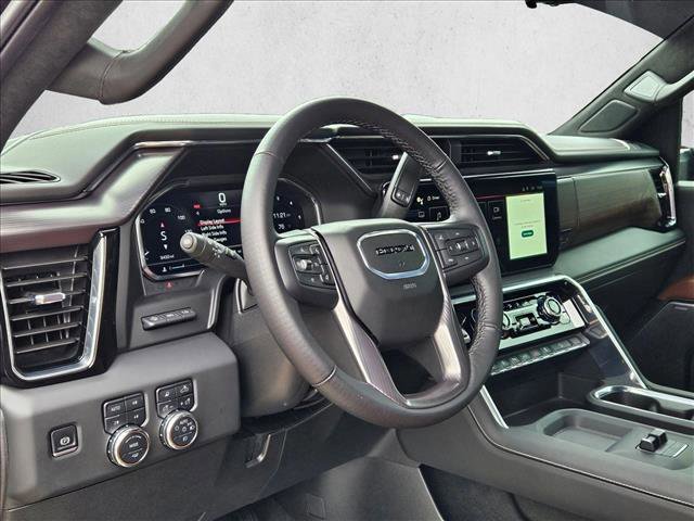 Used 2025 GMC Sierra 2500 Denali Ultimate image 9