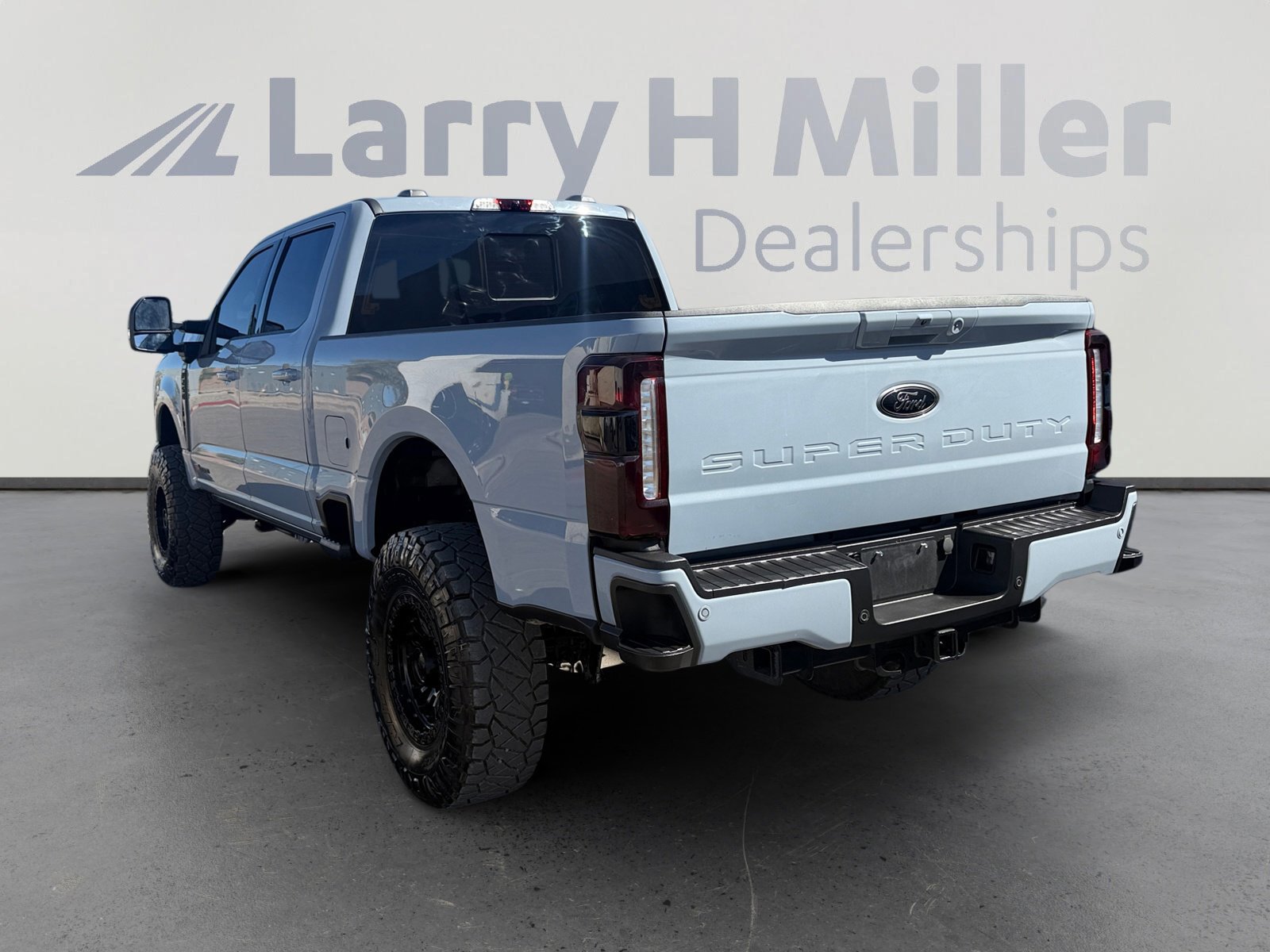 Certified 2024 Ford F250 Lariat w/ Lariat Ultimate Package image 3