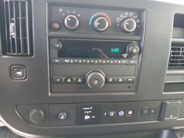Used 2025 Chevrolet Express 3500 LT w/ LT Preferred Equipment Group RWD image 20