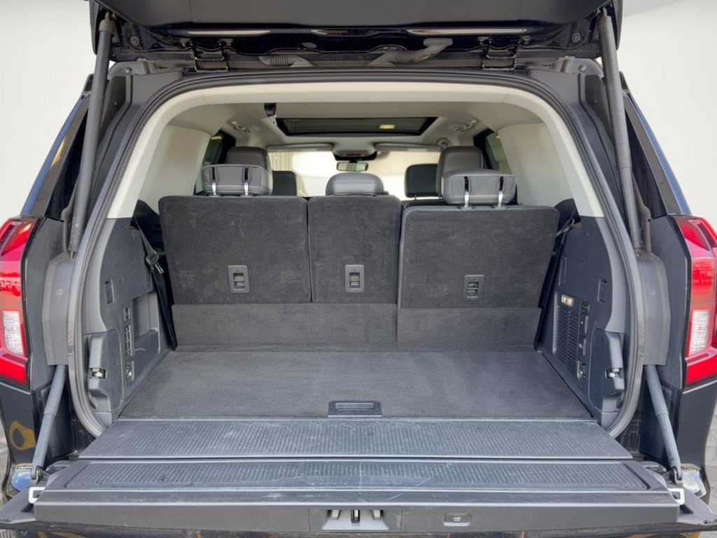Certified 2025 Ford Expedition Active AWD/4WD image 28