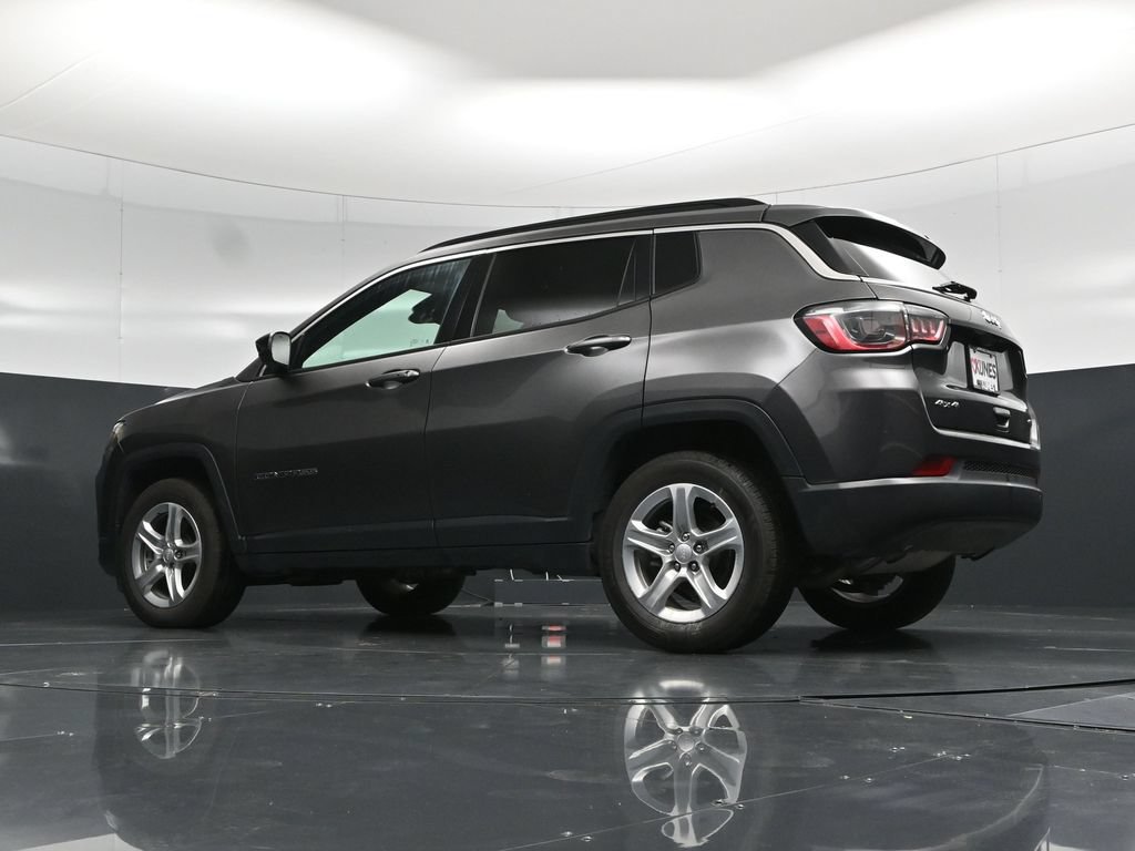 Used 2024 Jeep Compass Latitude AWD/4WD image 58