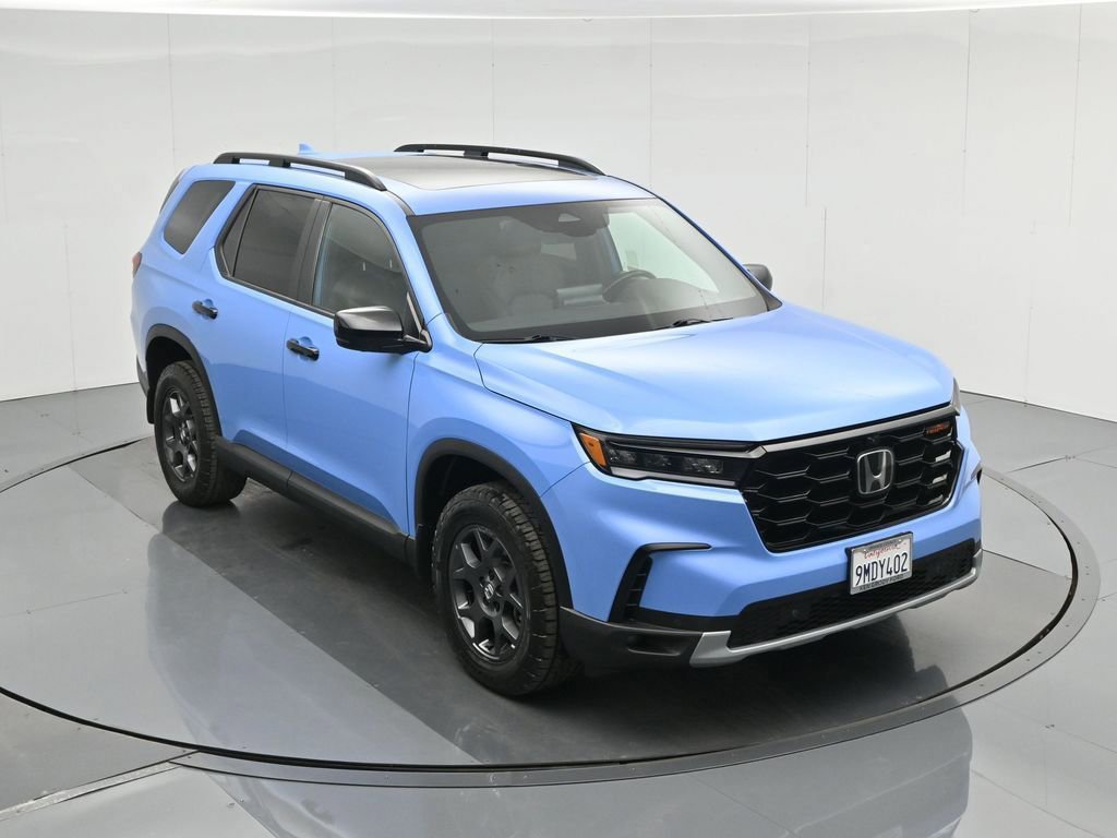 Used 2024 Honda Pilot TrailSport image 4
