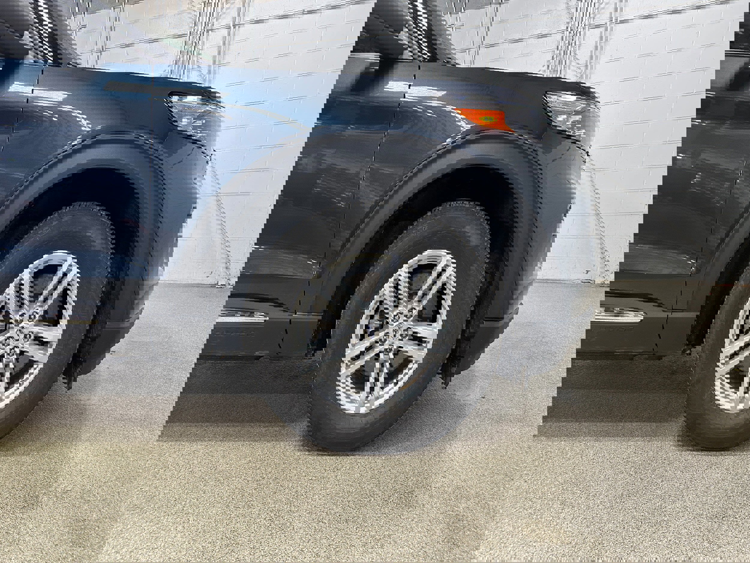 Certified 2023 Ford Explorer XLT w/ Equipment Group 202A image 32