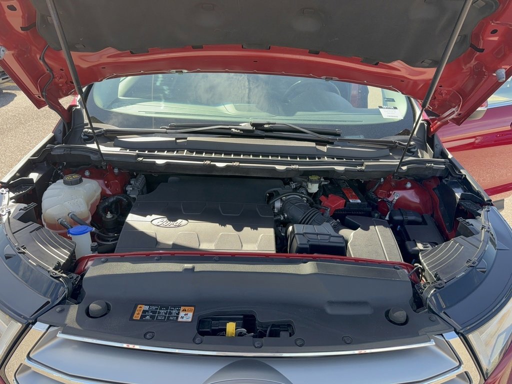 Certified 2017 Ford Edge Titanium w/ Equipment Group 302A image 38