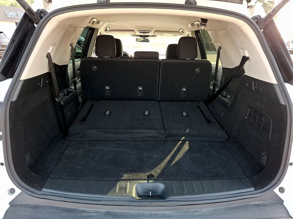 Used 2025 Nissan Pathfinder SV AWD/4WD image 29