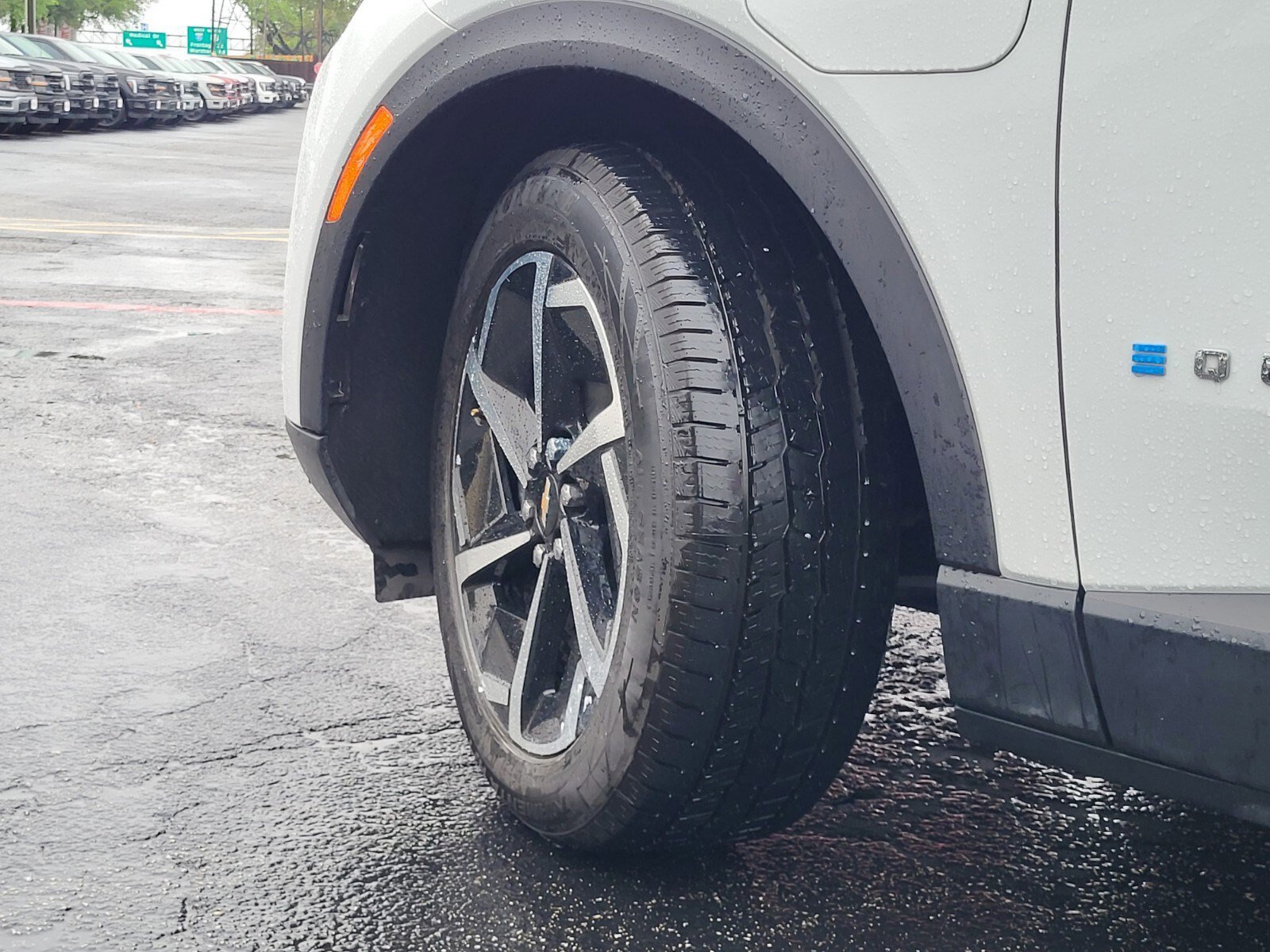 Used 2025 Chevrolet Equinox EV LT image 31