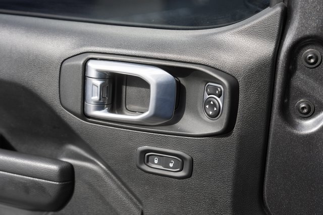 Used 2023 Jeep Gladiator Willys image 28