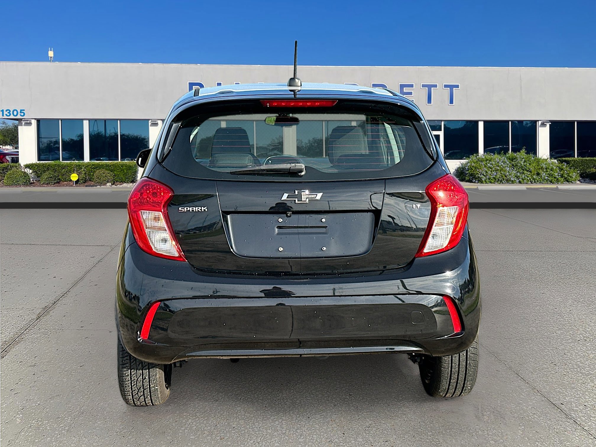 Used 2022 Chevrolet Spark LT w/ Spark Special Edition image 4