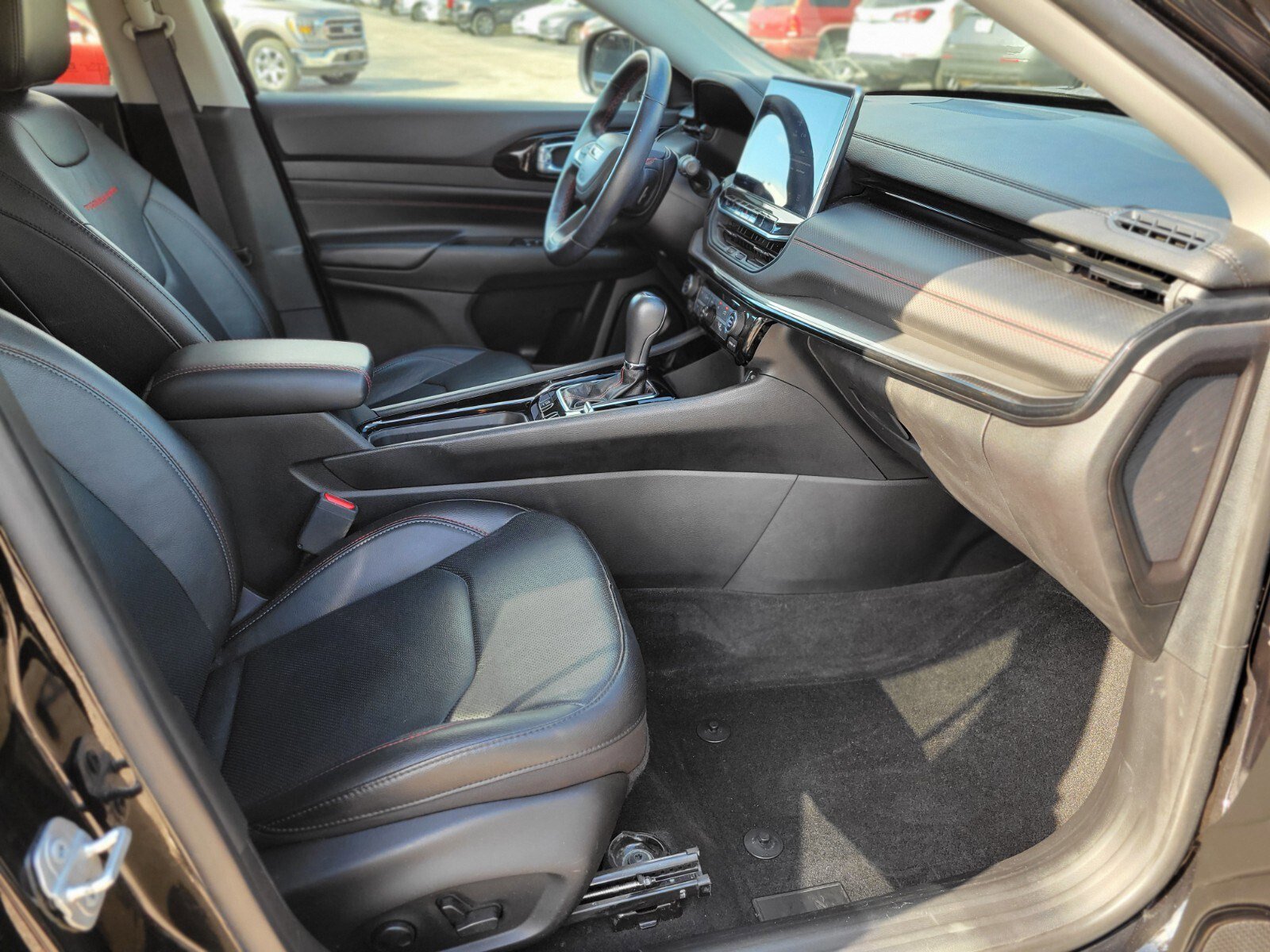 Used 2022 Jeep Compass Trailhawk w/ Trailhawk Elite Group image 12