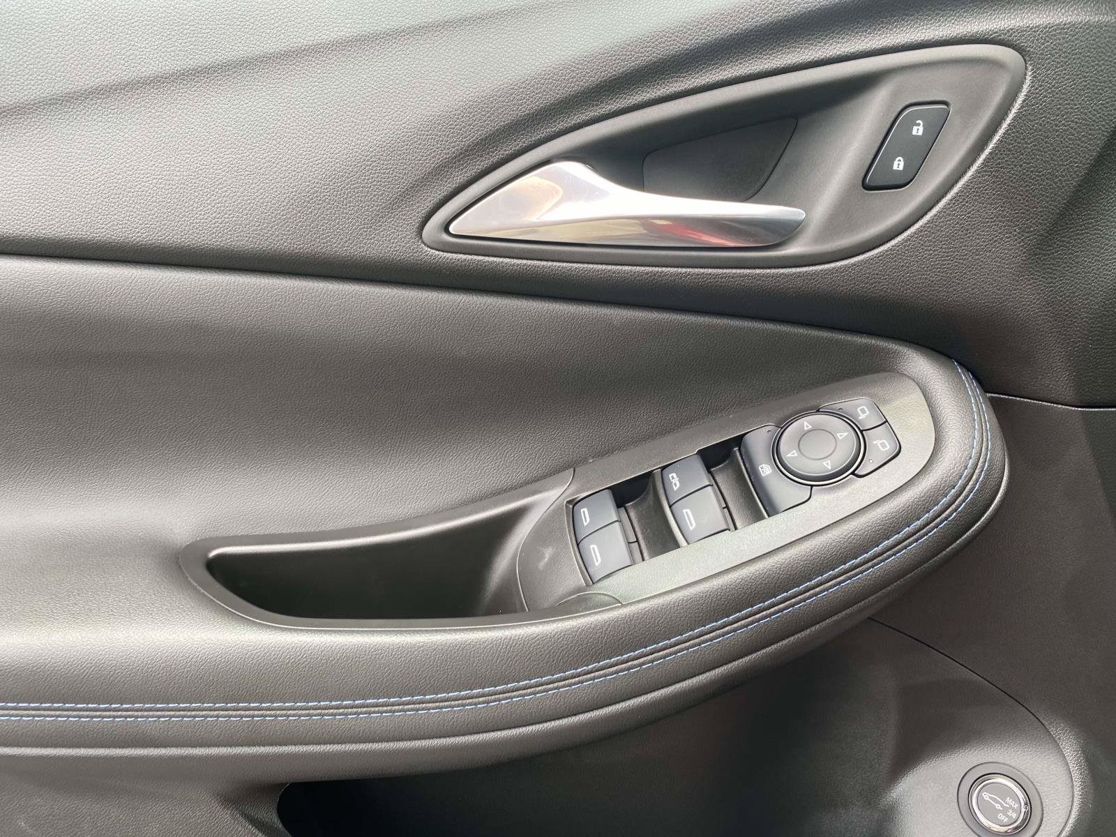 Used 2026 Buick Encore GX Sport Touring w/ Comfort Package FWD image 17