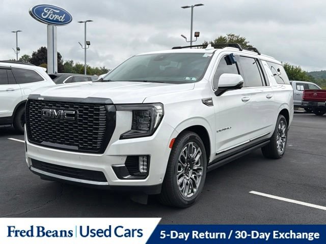 Used 2023 GMC Yukon XL Denali Ultimate AWD/4WD image 1