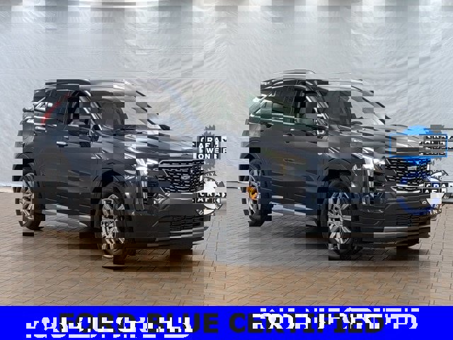 Used 2019 Cadillac XT4 Premium Luxury w/ Cold Weather Package image 7