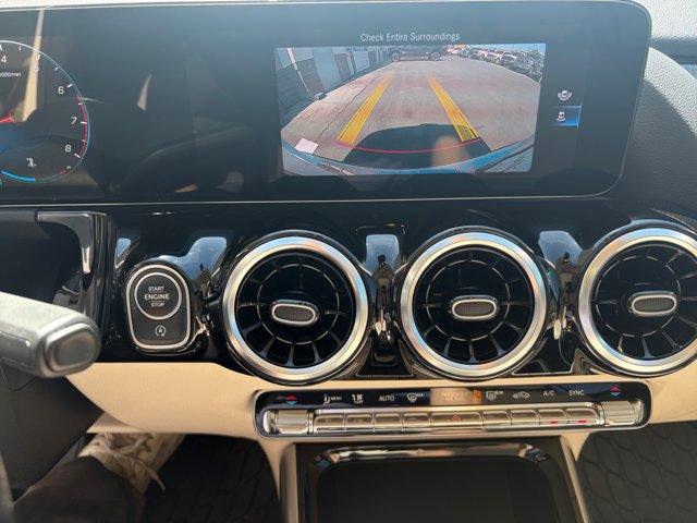 Used 2022 Mercedes-Benz GLA 250 4MATIC w/ Premium Package Lite image 29