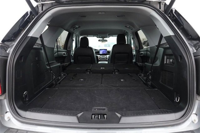 Certified 2024 Ford Explorer XLT w/ Equipment Group 202A image 9
