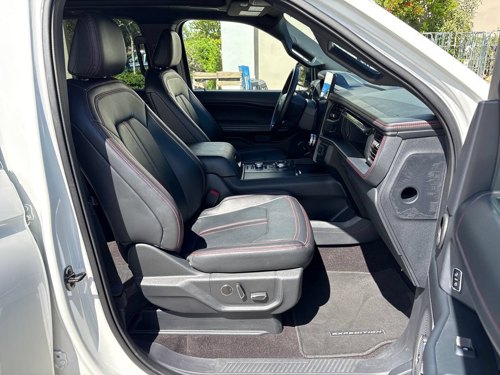 Certified 2023 Ford Expedition Max Limited AWD/4WD image 7