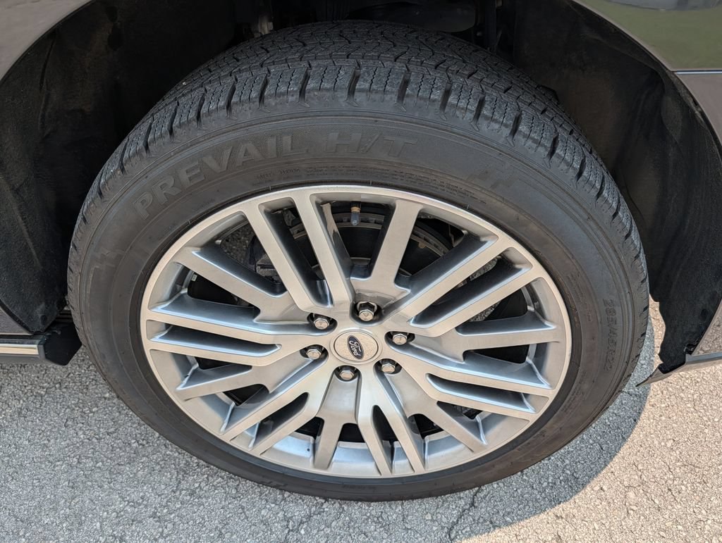 Certified 2024 Ford Expedition Limited AWD/4WD image 36