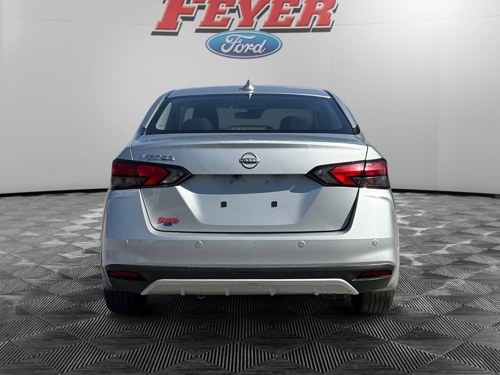 Used 2025 Nissan Versa SV w/ Trunk Package FWD image 4