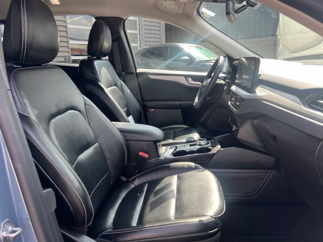 Certified 2023 Ford Escape Platinum AWD/4WD image 11