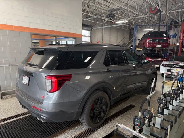 Certified 2023 Ford Explorer ST w/ Equipment Group 401A AWD/4WD image 3