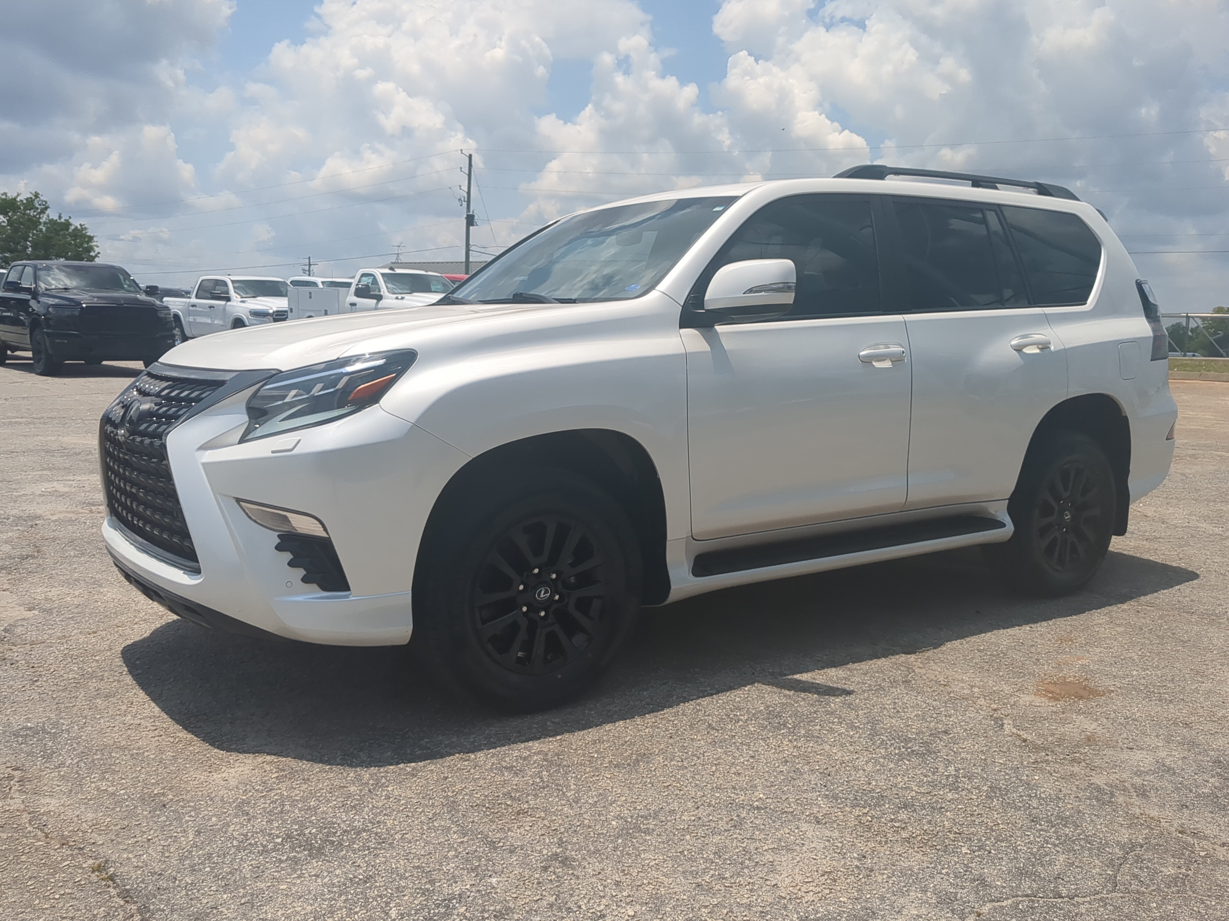 Used 2023 Lexus GX 460 w/ Black Line Special Edition AWD/4WD image 6