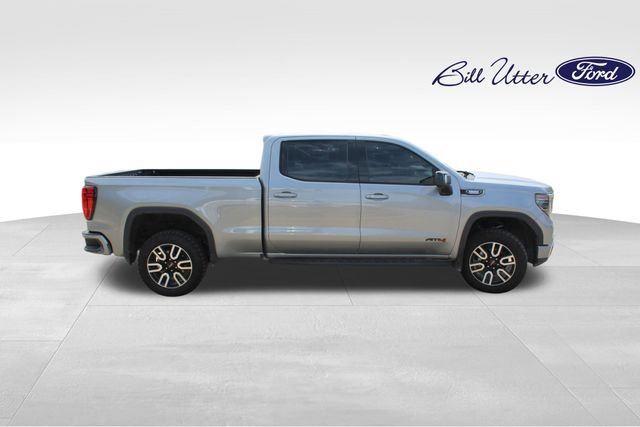 Used 2025 GMC Sierra 1500 AT4 w/ AT4 Premium Package AWD/4WD image 4