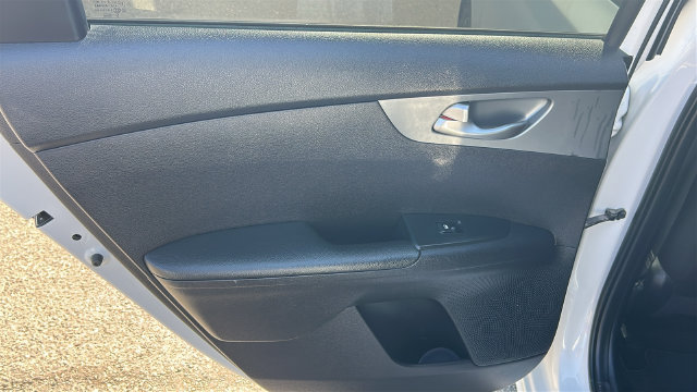 Used 2021 Kia Forte LXS FWD image 14