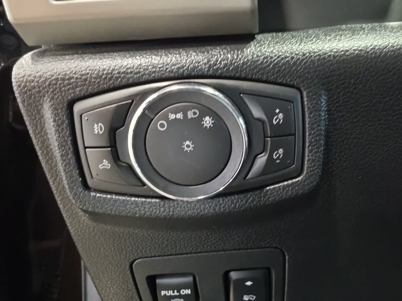 Certified 2019 Ford F150 Lariat w/ Equipment Group 502A Luxury AWD/4WD image 22