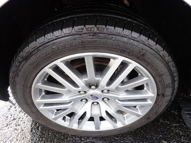 Certified 2024 Ford Expedition Limited image 12