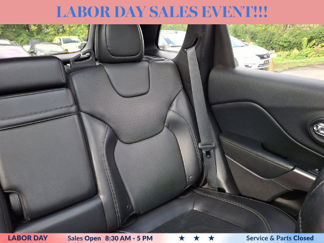 Used 2019 Jeep Cherokee Limited AWD/4WD image 20