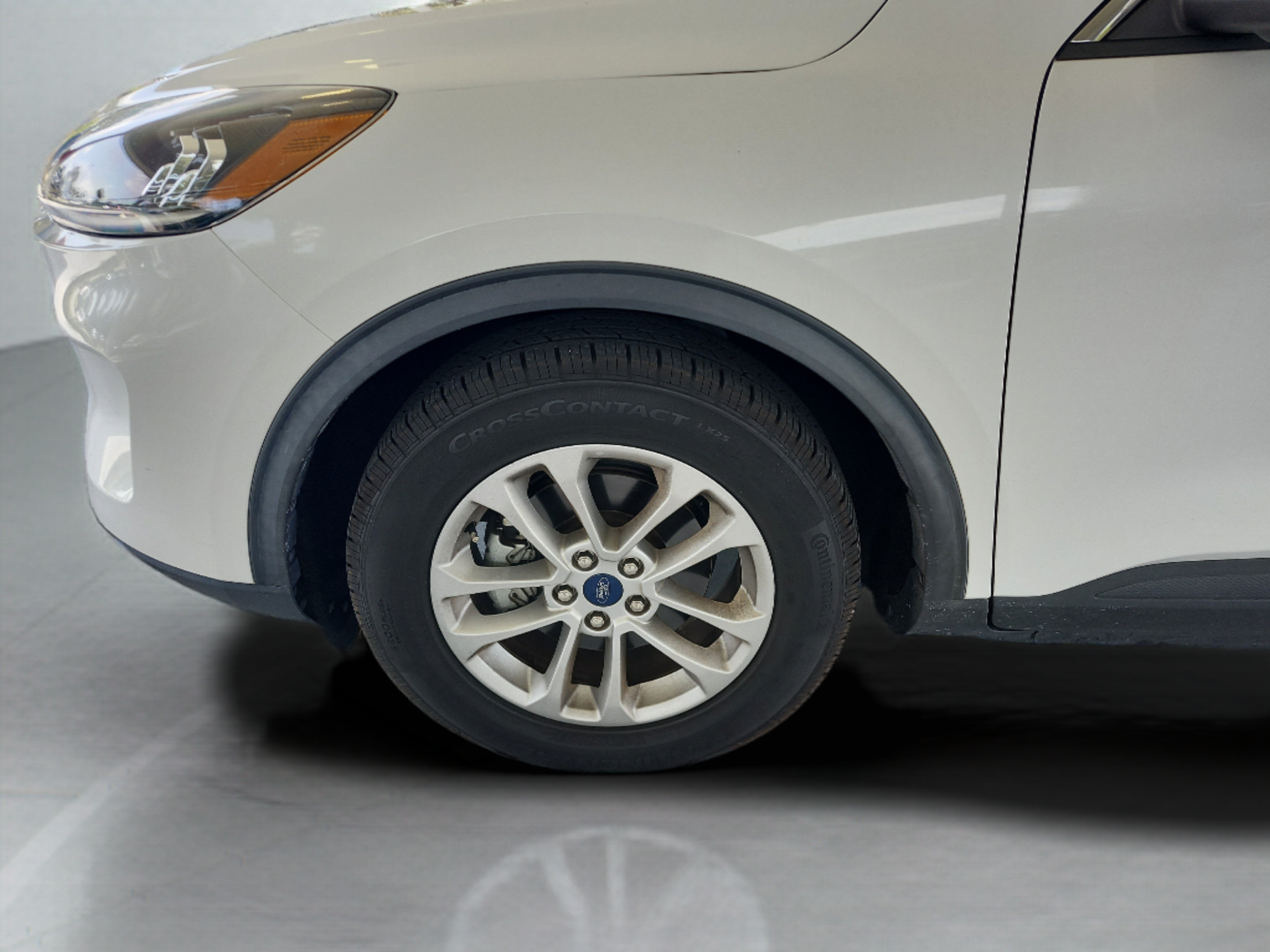 Certified 2020 Ford Escape SE FWD image 27