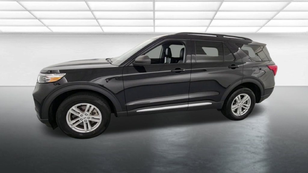 Certified 2024 Ford Explorer XLT w/ Equipment Group 202A AWD/4WD image 4