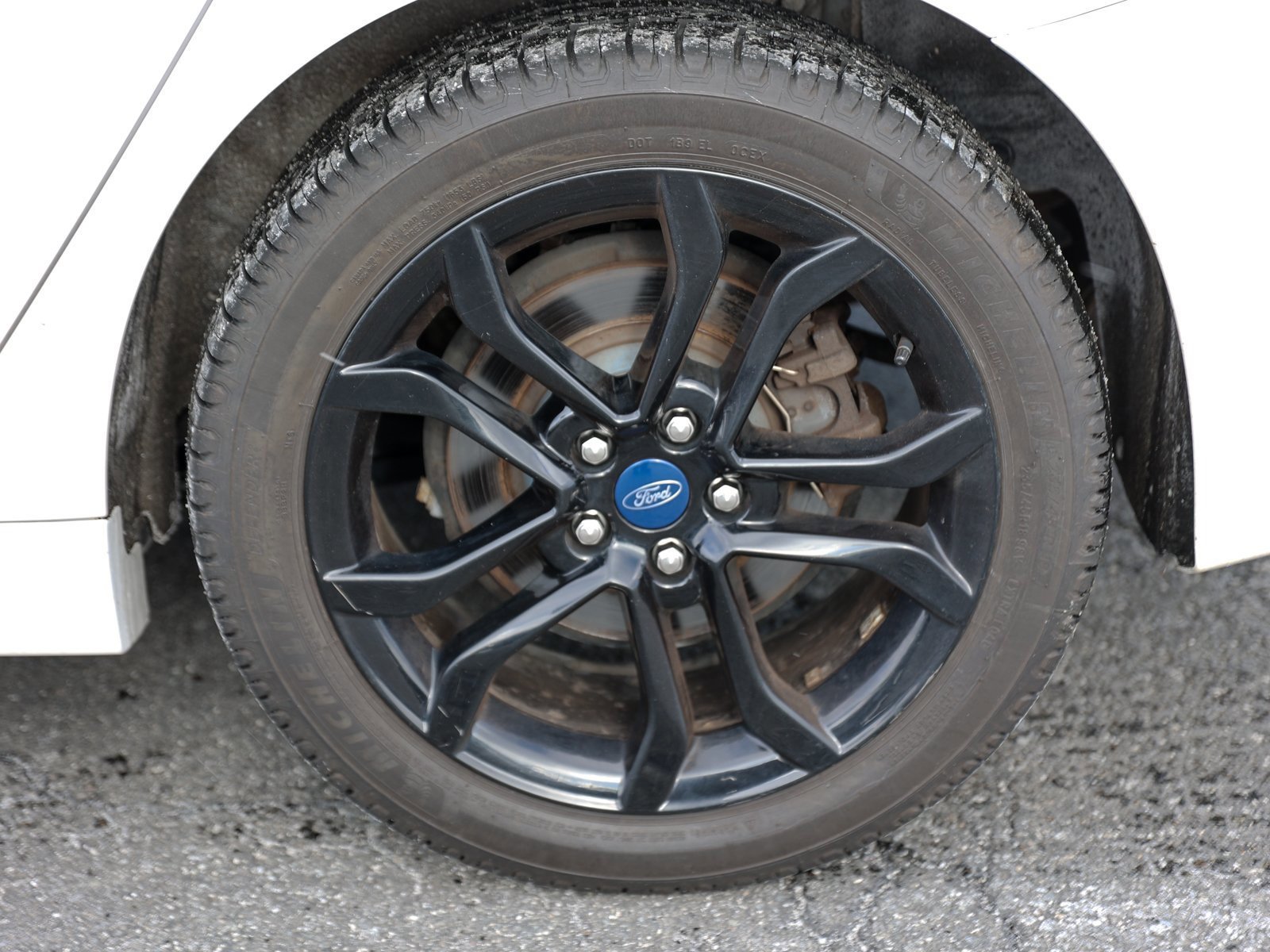 Certified 2019 Ford Fusion SE w/ Equipment Group 151A image 9