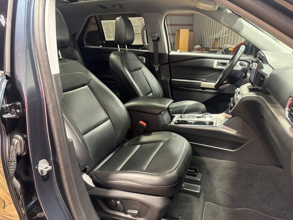 Certified 2023 Ford Explorer XLT w/ Equipment Group 202A AWD/4WD image 47