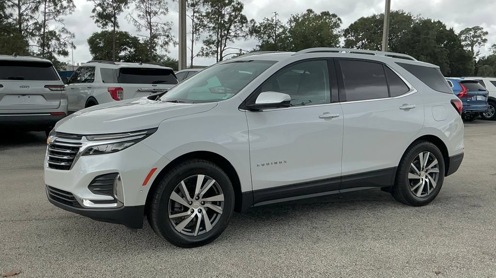 Used 2024 Chevrolet Equinox Premier FWD image 2