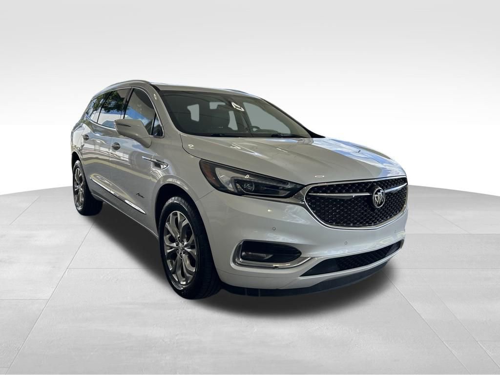 Used 2020 Buick Enclave Avenir w/ Avenir Technology Package FWD image 2