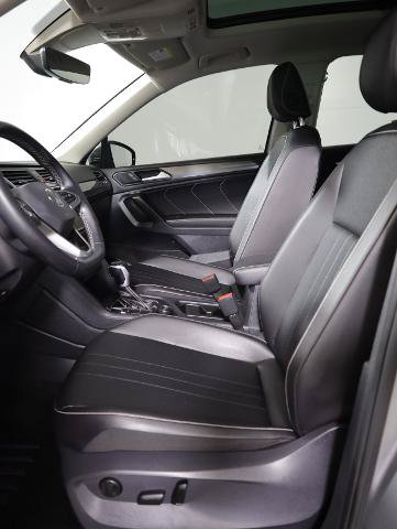 Used 2022 Volkswagen Tiguan SE AWD/4WD image 8