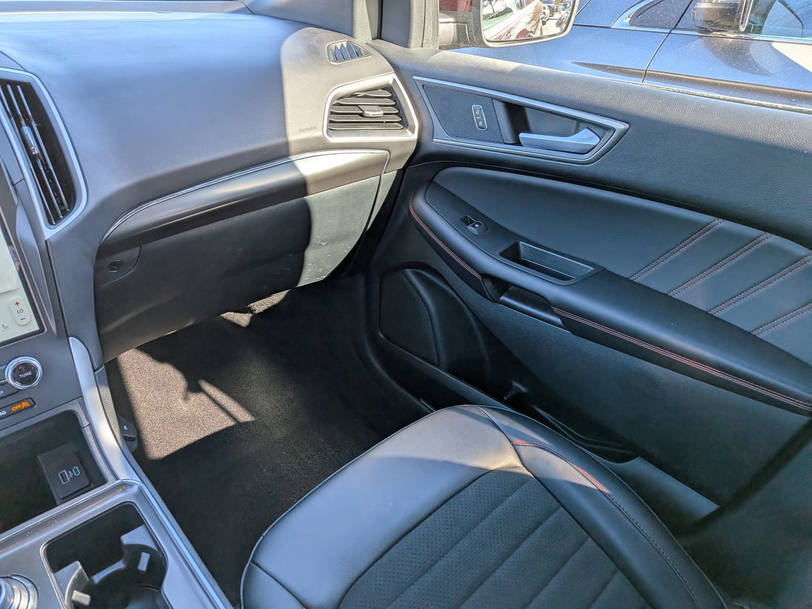 Certified 2024 Ford Edge ST-Line image 19