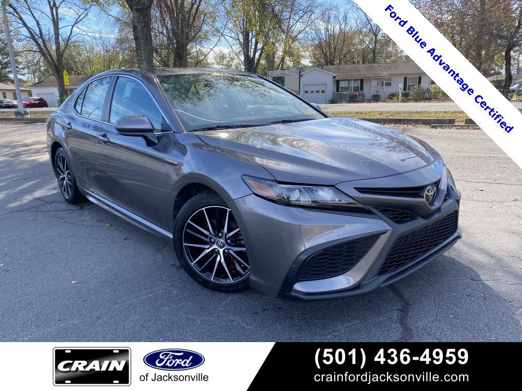 Used 2021 Toyota Camry SE image 1