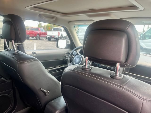 Used 2017 Jeep Patriot High Altitude AWD/4WD image 8