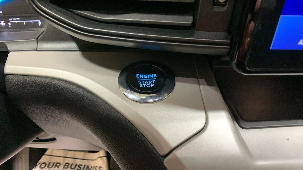 Certified 2023 Ford Explorer XLT w/ Class IV Trailer Tow Package image 40