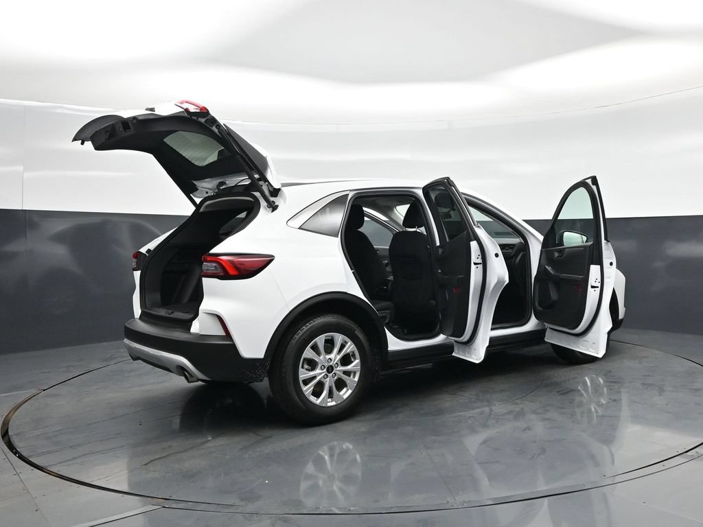 Certified 2023 Ford Escape Active FWD image 5