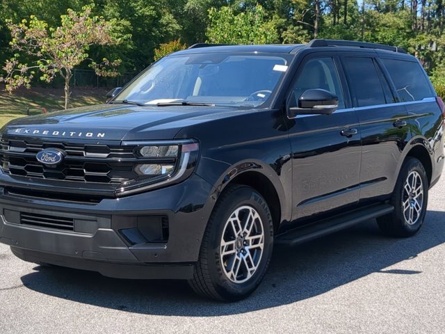 Certified 2025 Ford Expedition Active RWD image 8