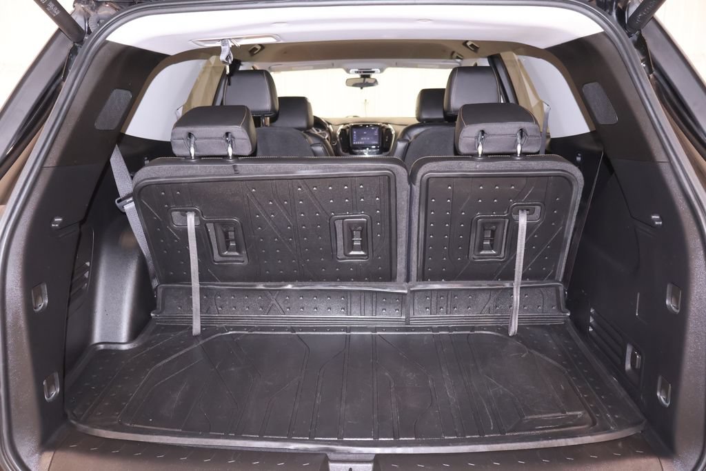 Used 2020 Chevrolet Traverse LT w/ LPO, Floor Liner Package AWD/4WD image 37