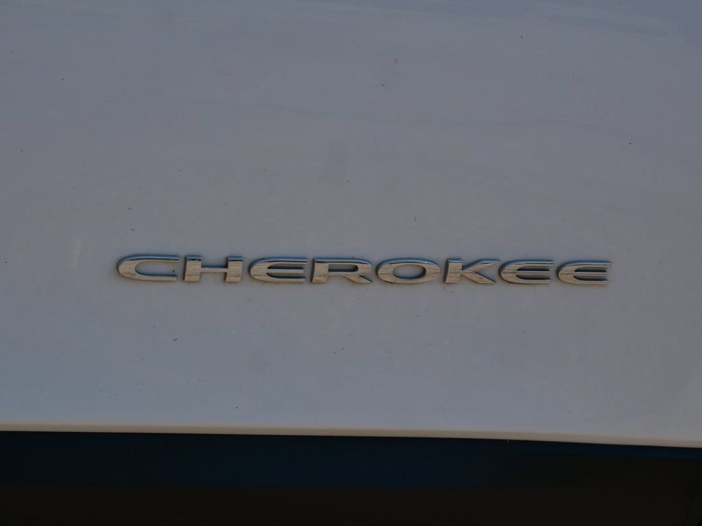 Used 2021 Jeep Cherokee Limited w/ Elite Package AWD/4WD image 10