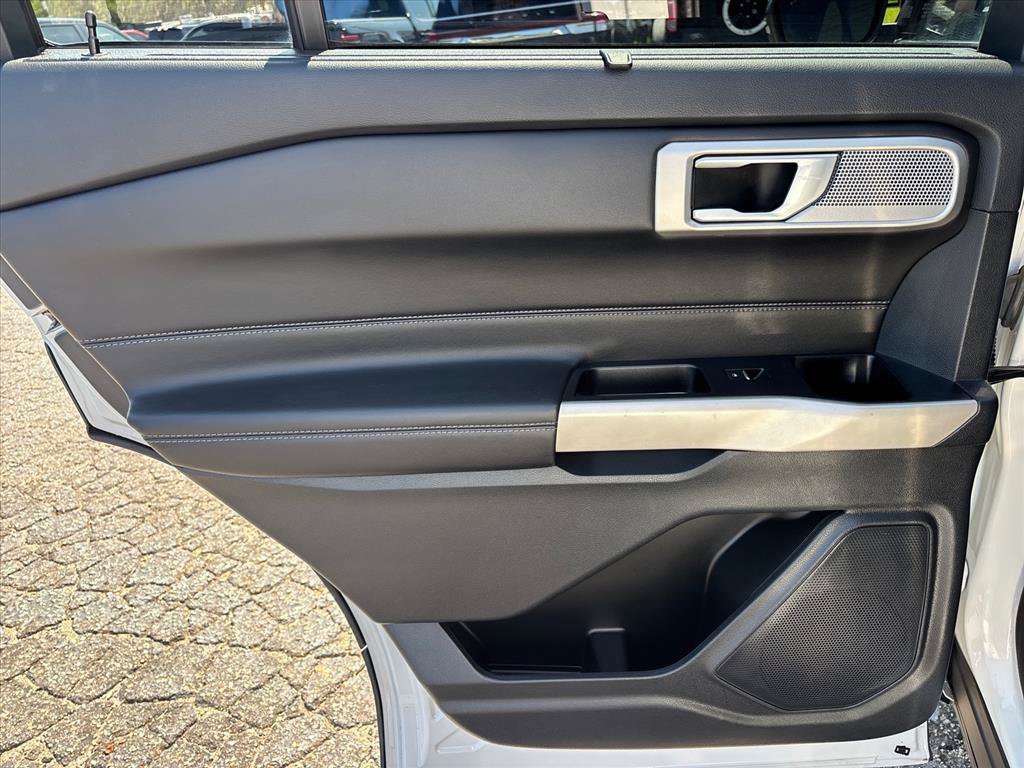 Certified 2023 Ford Explorer Limited AWD/4WD image 17