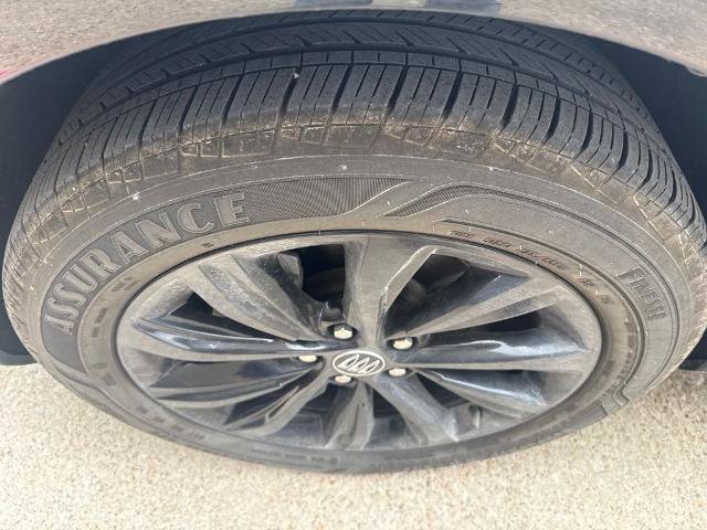 Used 2024 Buick Envista Sport Touring w/ Convenience II Package FWD image 2