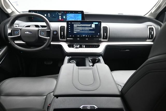 Certified 2026 Ford Expedition Active AWD/4WD image 24