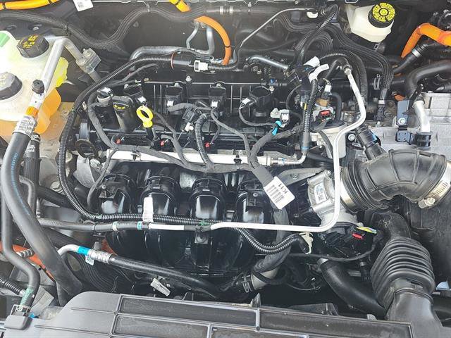 Certified 2022 Ford Escape Titanium w/ Class II Trailer Tow Package image 17